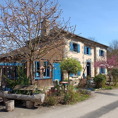 Ille Flottante, Maison Eclusiere Et Hebergements Insolites Sur Le Canal Hédé 외부 사진