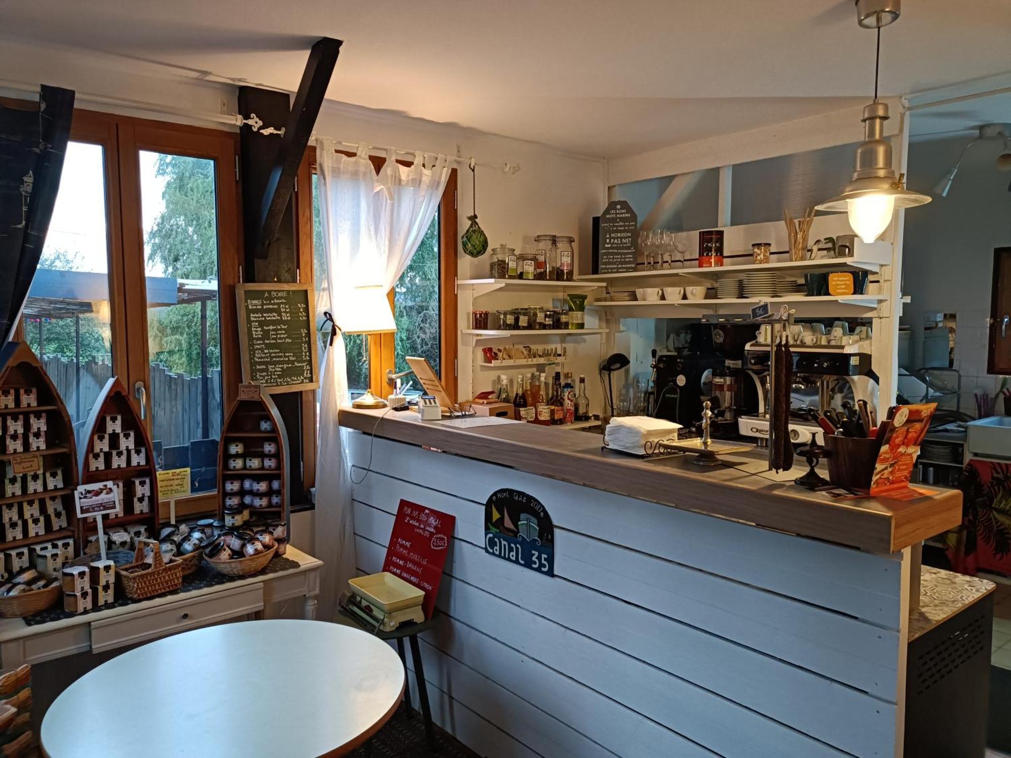 Ille Flottante, Maison Eclusiere Et Hebergements Insolites Sur Le Canal Hédé 외부 사진